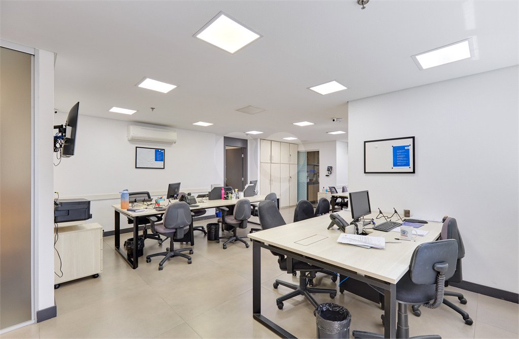 Sala comercial á venda em Santo Amaro, São Paulo - SP