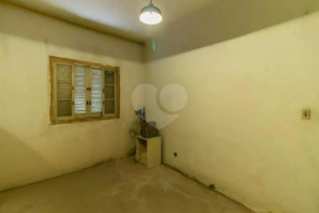 Casa com 300m², 4 quartos, garagem para 4 carros, à venda na Avenida Cangaíba