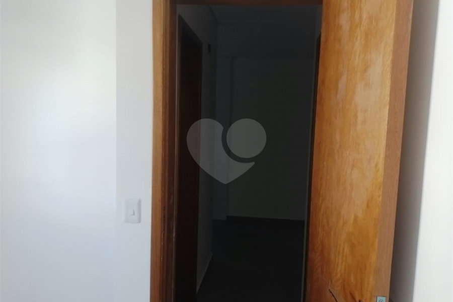Apartamento Novo com 2 Dormitórios, Elevador na Vila Gustavo. Aceita Pet.
