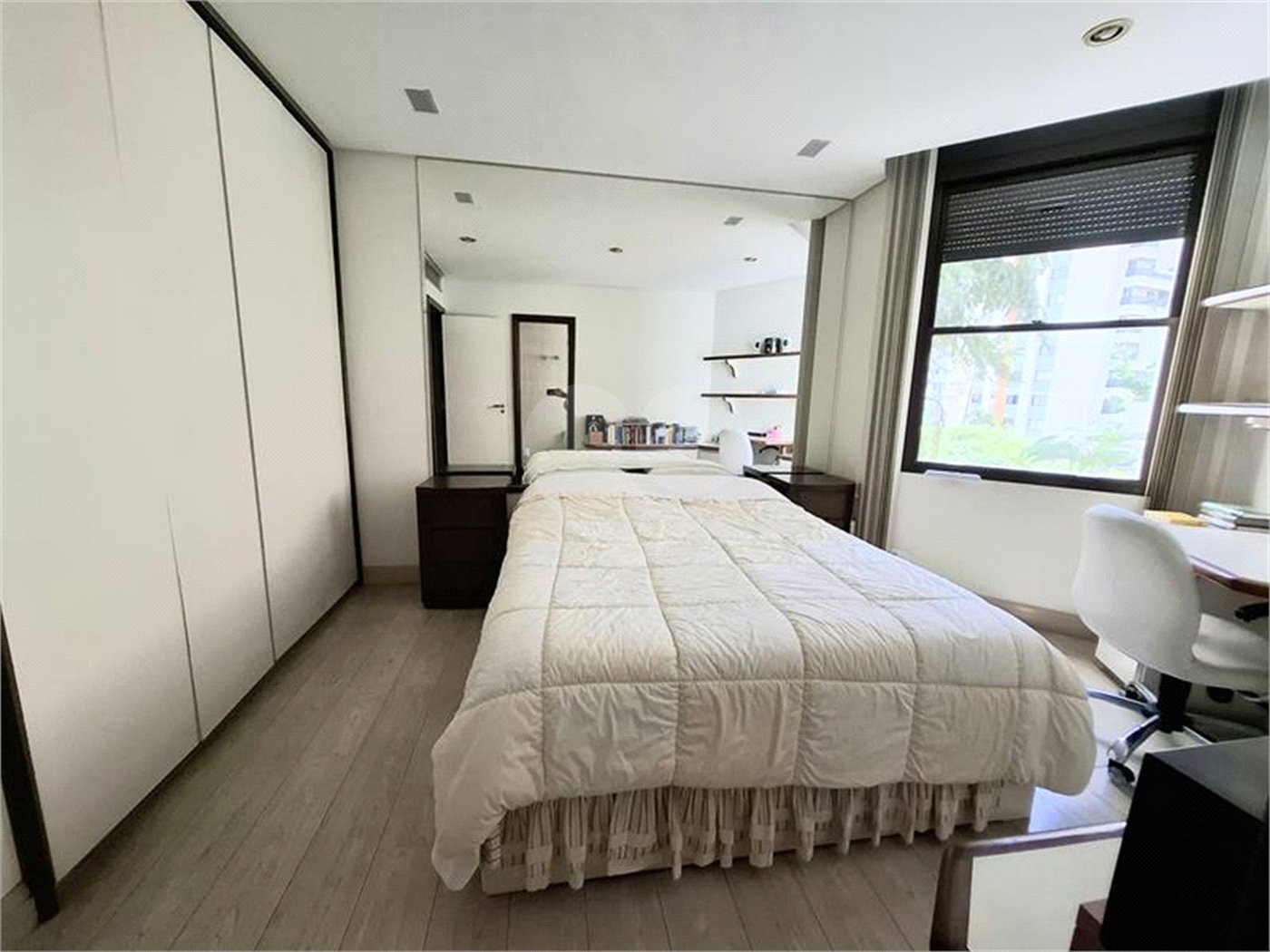 Apartamento, a venda, com 300m² de área privativa, 4 suítes, 4 vagas - Santana / SP