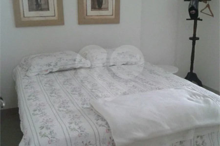 Cobertura à venda no Guarujá, Pitangueiras