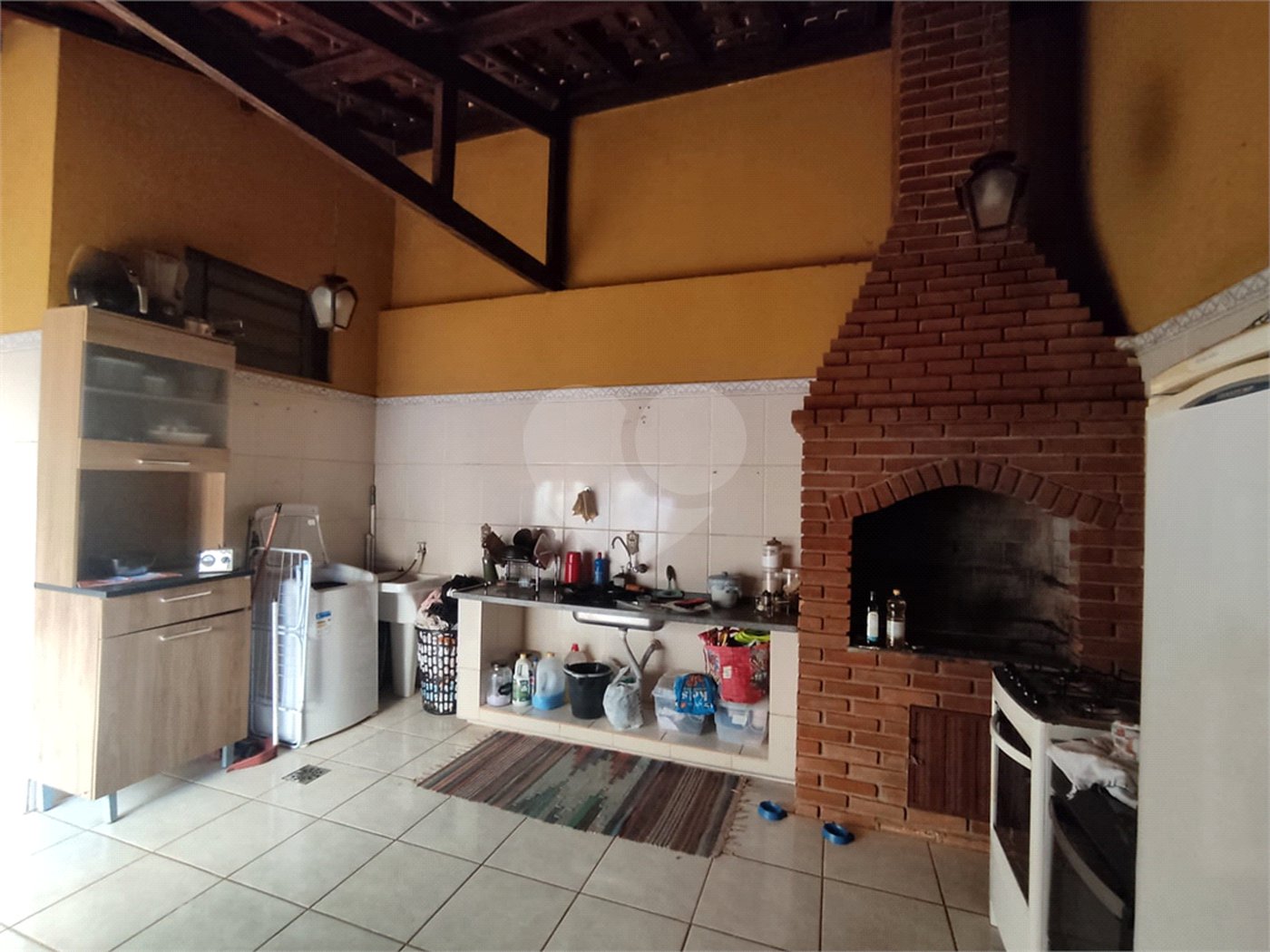 Sobrado espaçoso com 3 quartos,no Parque Fehr á Venda!
