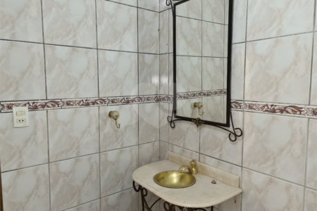 Casa à venda na Vila Esperança com 230m² 3 dormitórios 1 suíte 3 banheiros 3 vagas