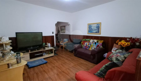 Sobrado à venda com 5 quartos, sendo 1 suíte,  em Bom Retiro, São Paulo, SP