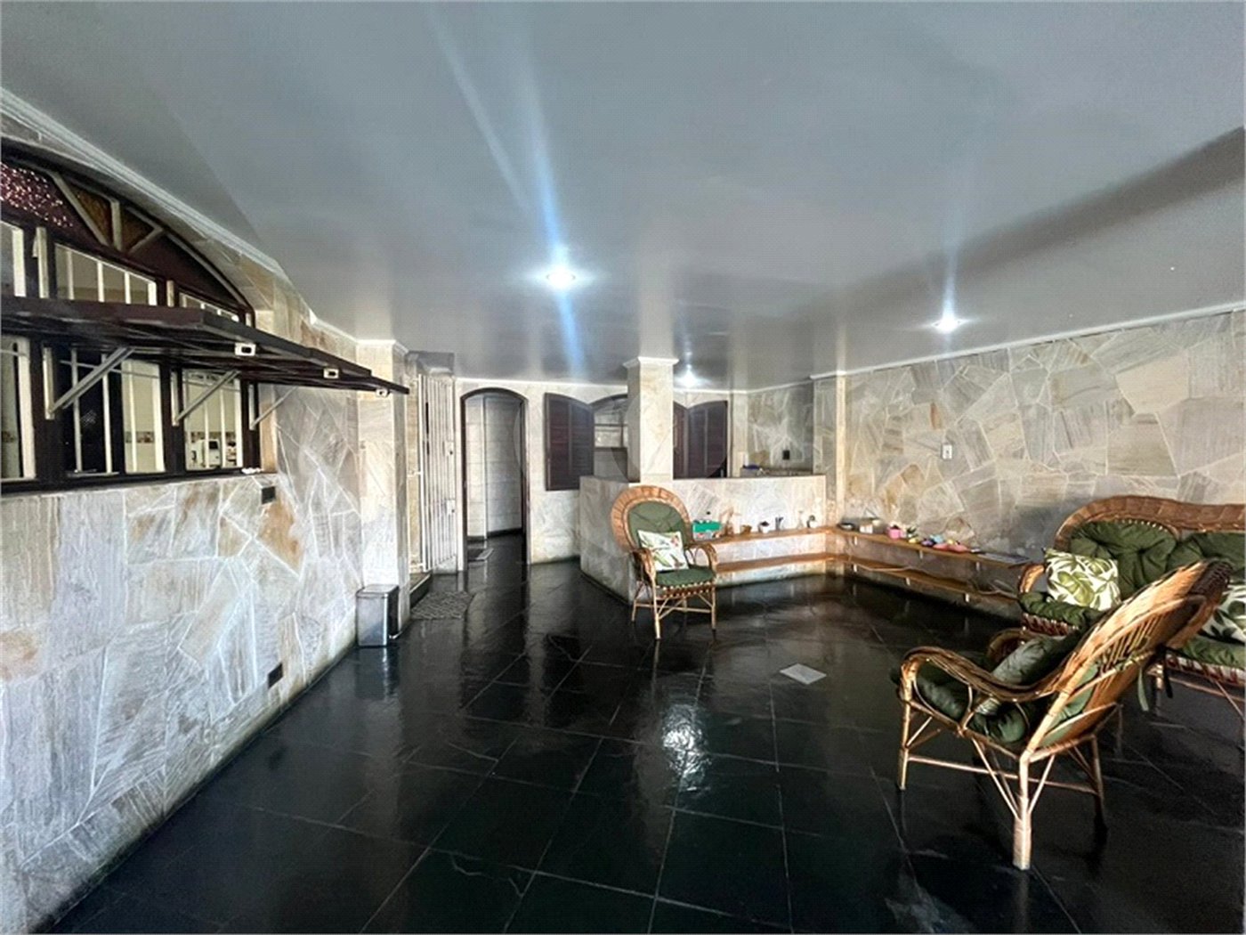Casa com piscina disponivel para venda com 250m² - Jardim Paris / SP