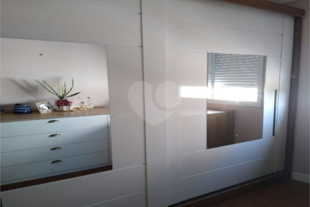Apto com varanda gourmet no Belém Brás
