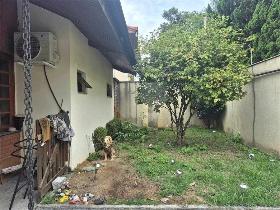 Casa a venda com piscina