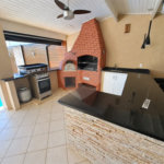 Casa à venda no Condomínio Estância Marambaia, Vinhedo | 3 suítes, piscina e terreno de 810 m²