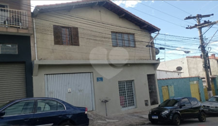 Sobrado à venda com 4 quartos, sendo 1 suíte,  em Parque Hortência, Bom Jesus dos Perdões, SP