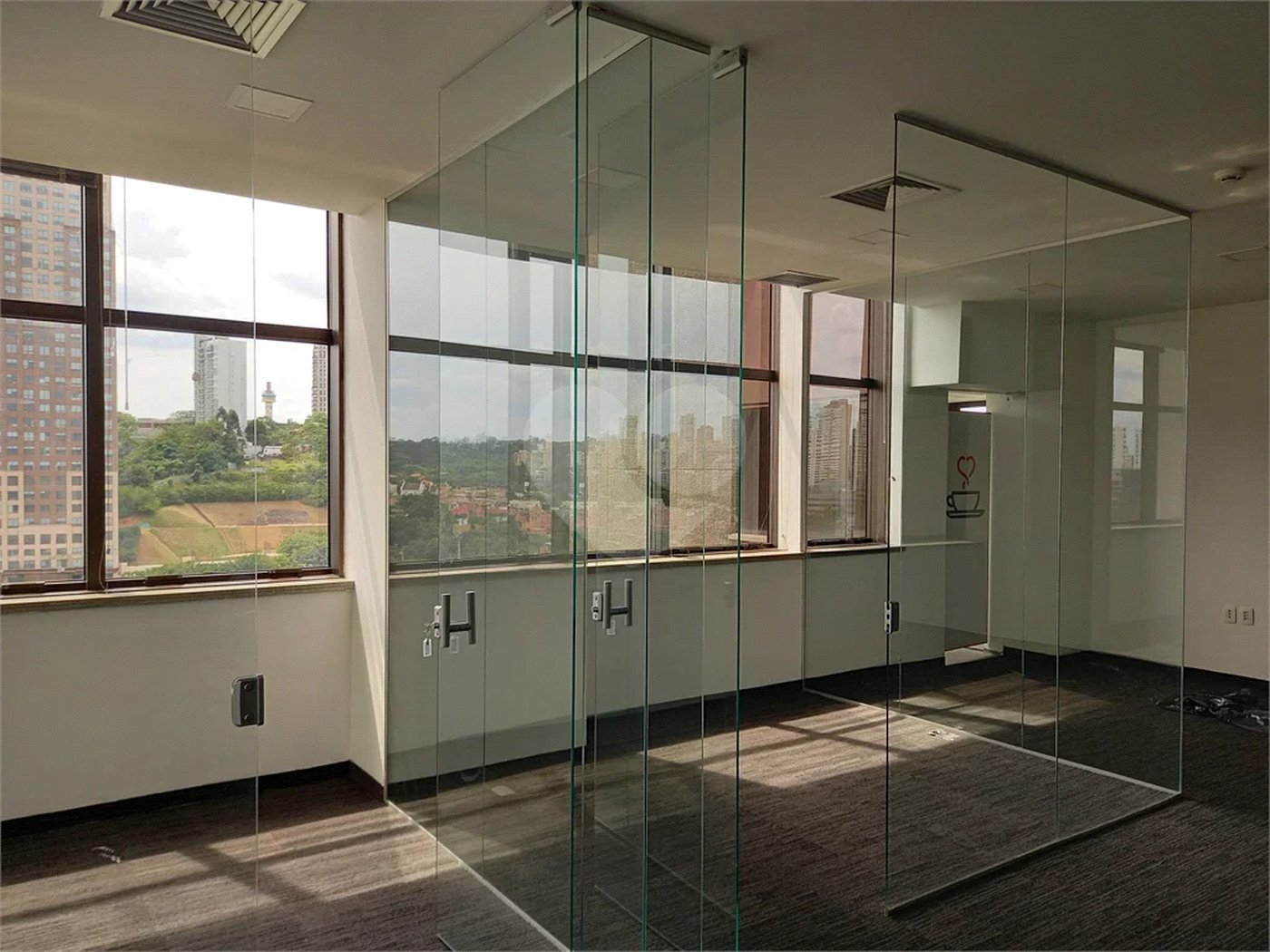 SALA COMERCIAL - BERRINI EXCELENTE PARA CONSULTÓRIOS E ESCRITÓRIO