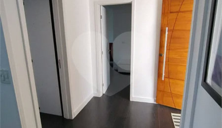 Casa à venda ou para alugar com 3 quartos, sendo 1 suíte,  no condomínio Alpes da Cantareira, Mairiporã - SP