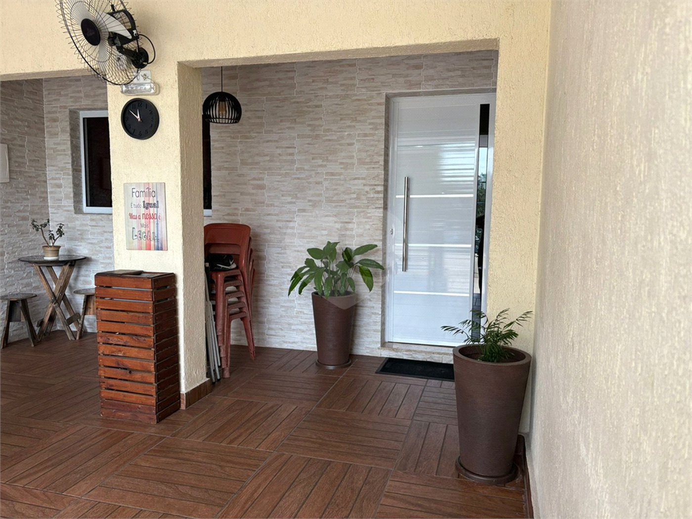 Oportunidade Casa Terrea e Ampla com 173 m² e Quintal e Área Gourmet JARDIM ARICANDUVA
