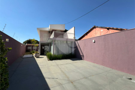 Imóvel comercial á venda, com 766m2 de terreno, em São Carlos-SP