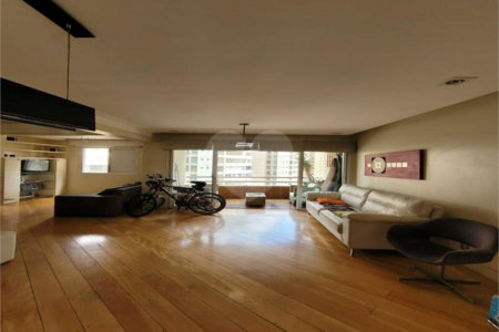 Apto à Venda no Condomínio Club Moema - 110m² 3 dorms, 1 Suíte, Sala Ampliada 2 Vagas Andar Alto