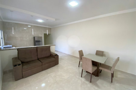 Casa térrea com piscina para venda no Residencial Arcoville