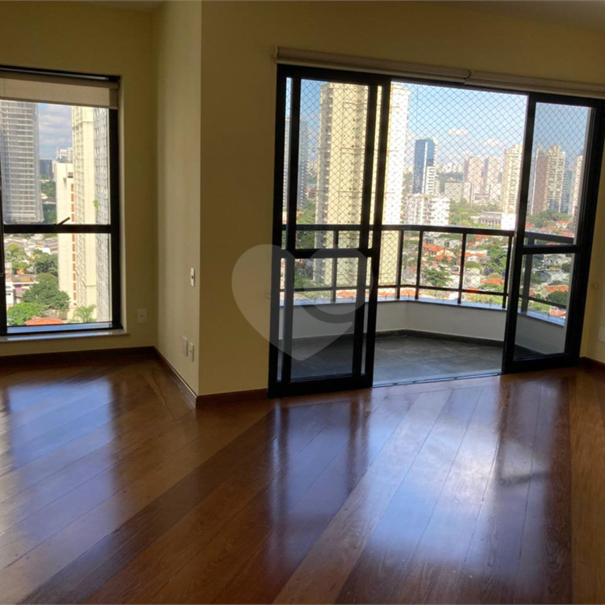 Apartamento para alugar com 3 quartos, sendo 1 suíte, em Brooklin, São Paulo, SP