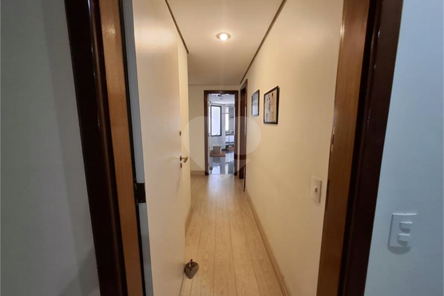 Apartamento, a venda, com 300m² de área privativa, 4 suítes, 4 vagas - Santana / SP