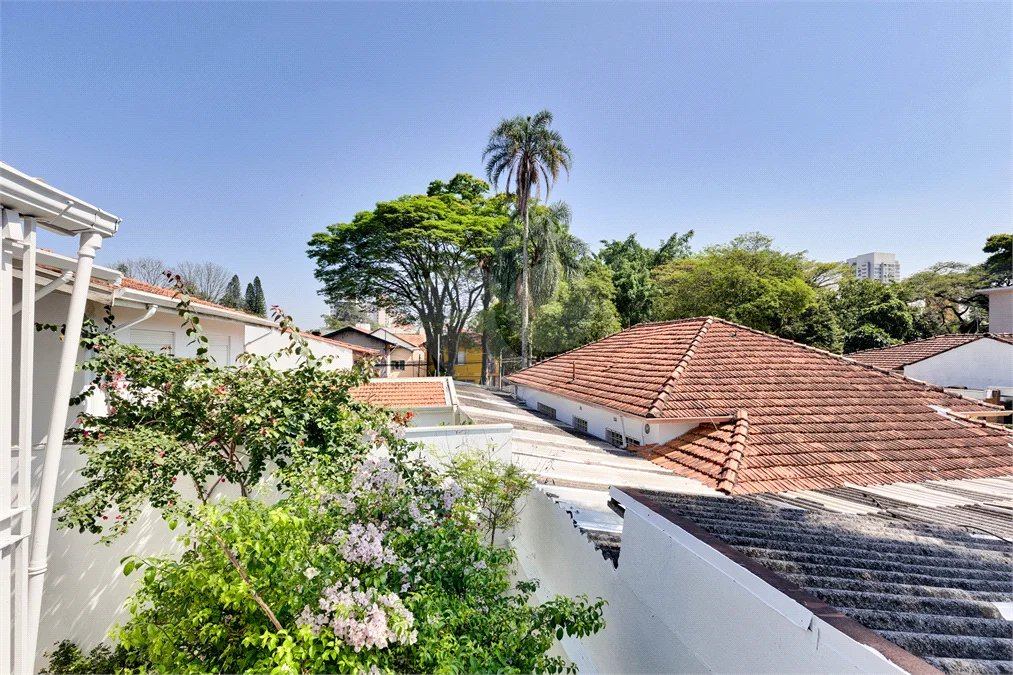 Casa de Vila à venda com 4 quartos, sendo 2 suítes, em Alto da Boa Vista, São Paulo, SP