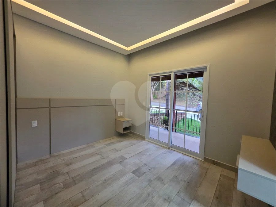 Casa à venda com 4 suítes no condomínio Residencial Jardim Primavera, Louveira - SP
