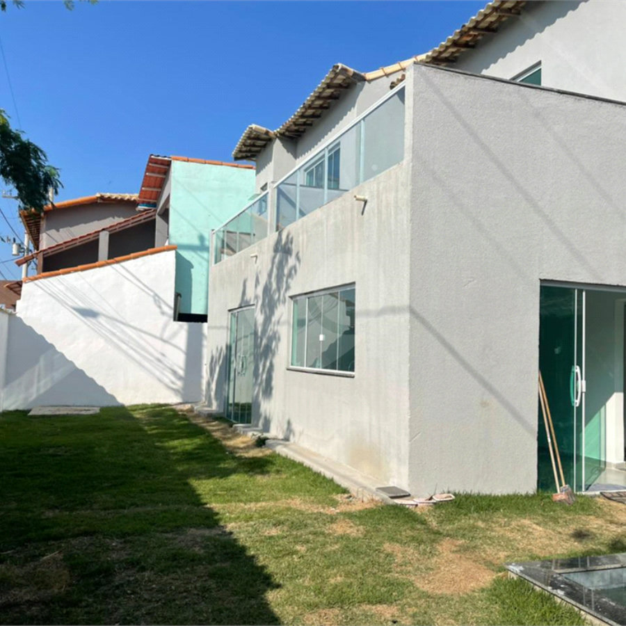 Casa para venda e locação anual com 3 quartos independente em São José em Búzios