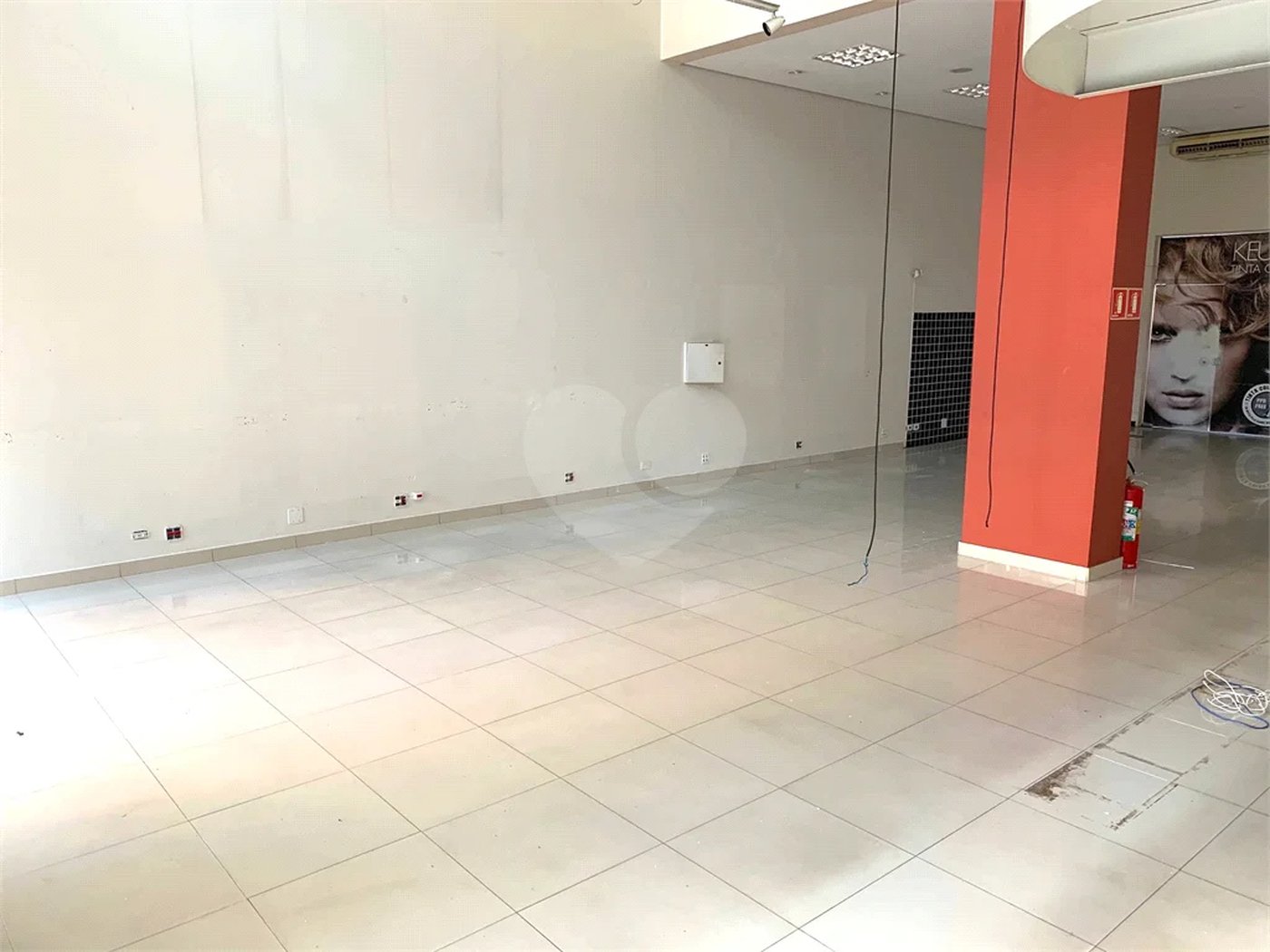 Aluga-se loja de rua, 230 m2, no Portal do Morumbi
