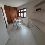 3 AMPLAS SUITES MAIS ECRITORIO MUITO VERDE E AMPLO QUINTAL