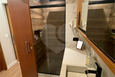 Apartamento com 70m², 3 dormitórios, 1 suíte, 1 vaga, à venda na Vila Guilherme.