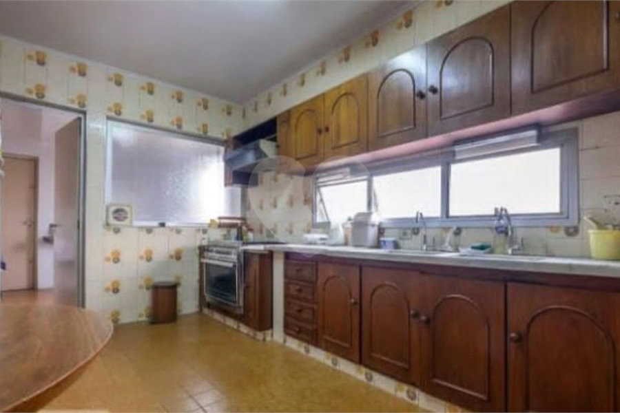 Apartamentro 3 dormitorios localizado no coração do Ibirapuera, ao lado do Ginásio do Ibirapuera,