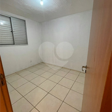 Apartamento no Condomínio Mont Everest .