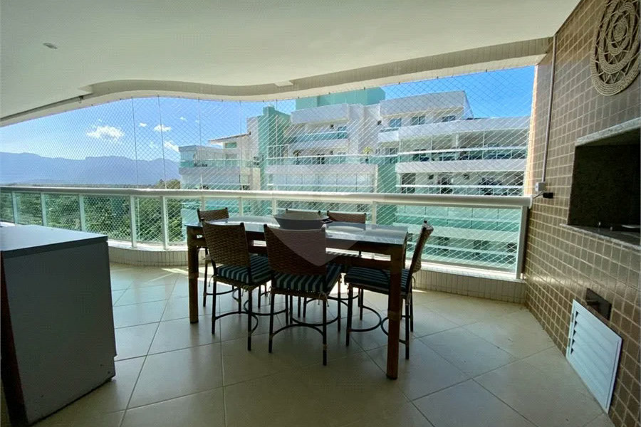Apartamento à venda com 3 quartos, sendo 1 suíte,  em Riviera de São Lourenço, Bertioga, SP