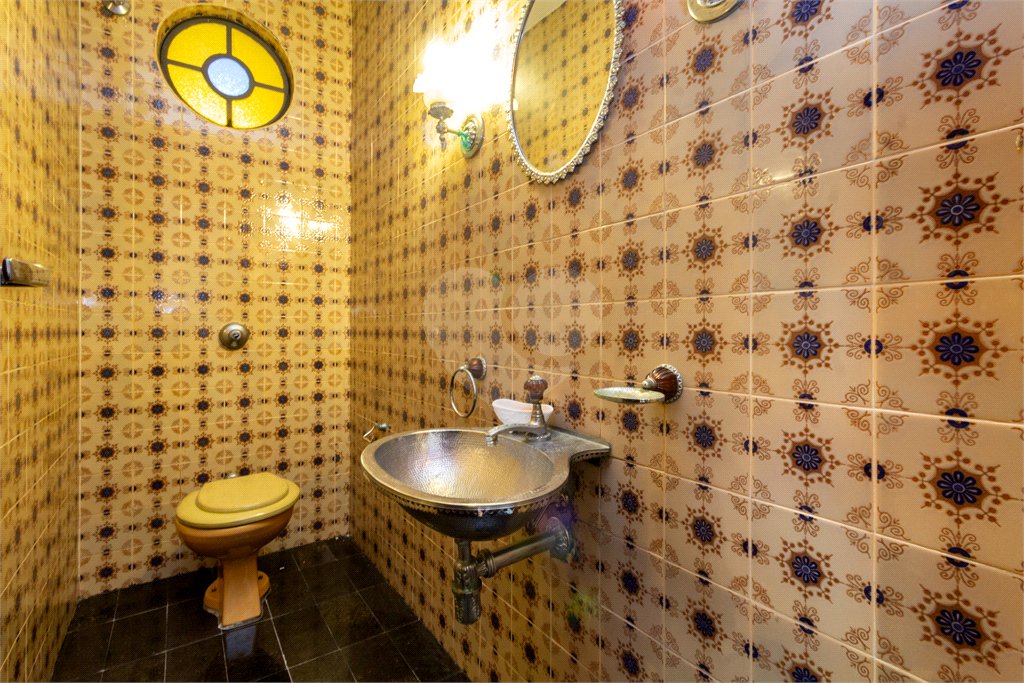 Casa Térrea à venda na Saúde c/285 m2 - Terreno de 392,50 m2 - 3 Quartos/2 Suítes/3 Vagas