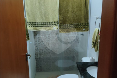 Casa térrea no Condomínio Flamboyant II .