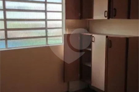 CASA A VENDA 80M², 3 DORMITORIOS, 2 BANHEIROS - CENTRO- SÃO JOSÉ DOS CAMPOS/SP.