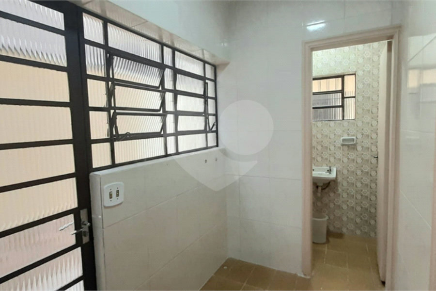 Sobrado amplo com 3 quartos, suíte e quintal para venda no Tremembé !!!
