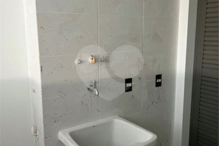 Apartamento com 95m² , 3 dormitórios , 2 vagas , à venda na Vila Prudente.
