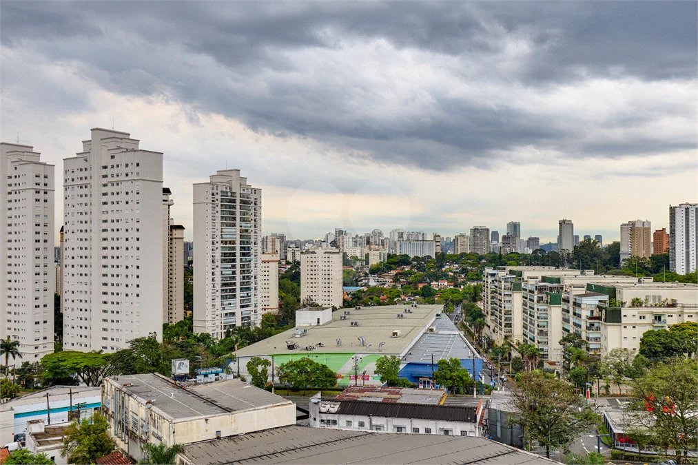 Apartamento à venda com 3 suítes em Jardim Marajoara, São Paulo, SP