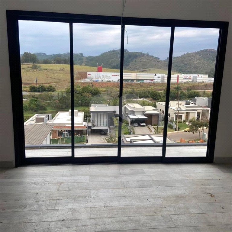 MAGNÍFICA CASA de 250 m² para VENDA NO CONDOMÍNIO VALE DAS AGUAS EM BRAGANÇA PAULISTA