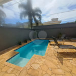Linda Casa 3 dormitórios com piscina - R$ 950.000,00