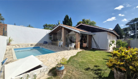 Casa Térrea à venda com 3 quartos, sendo 1 suíte,  em Caetetuba, Atibaia, SP