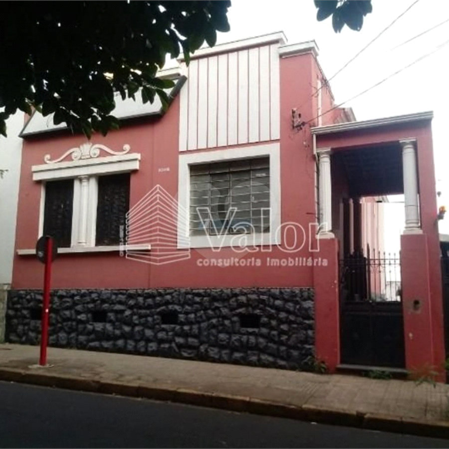 Casa Térrea com 2 dormitórios.