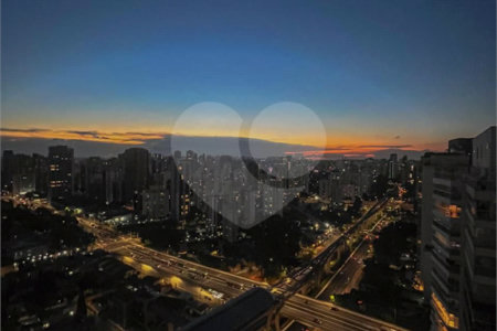 Apartamento porteira fechada com vista para a Ponte Estaiada no Campo Belo