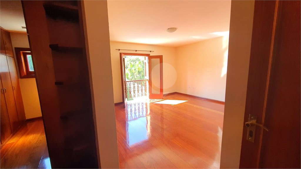 Casa à venda com 4 quartos, sendo 3 suítes, em Interlagos, São Paulo, SP