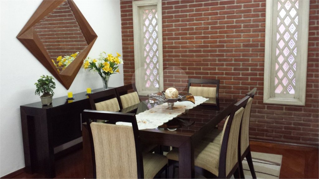 Casa com 3 dorm, 2 suítes, área gourmet, 4 vagas na Mooca