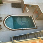Casa repaginada com piscina no "Condomínio Portal do Bosque" Louveira - SP.