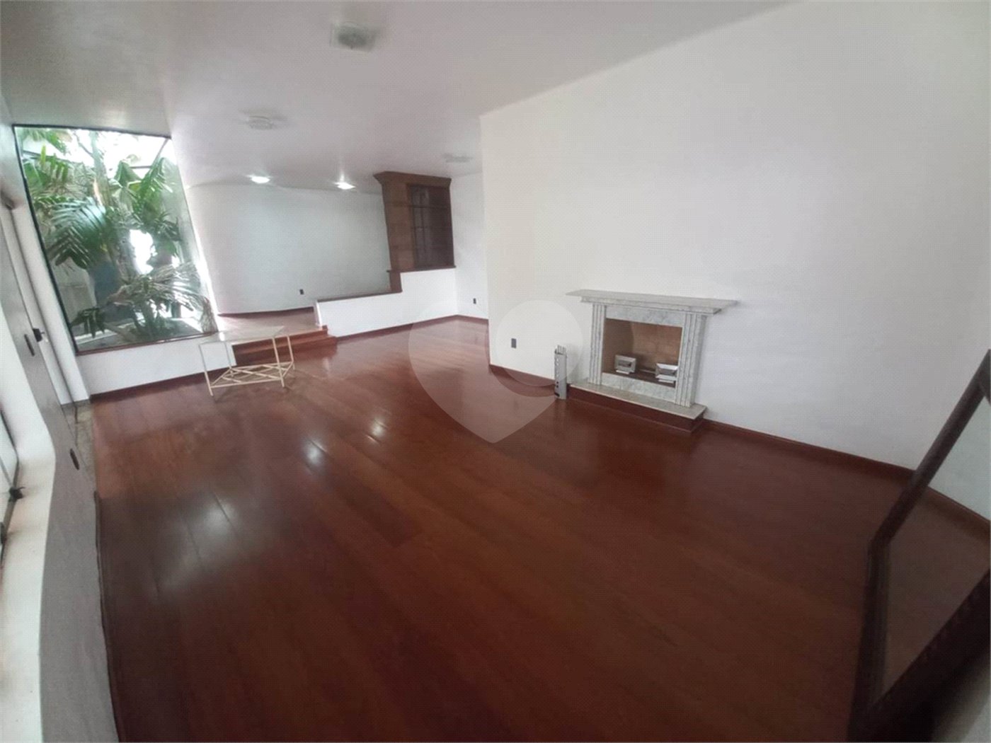Casa térrea no Condomínio Faber I.