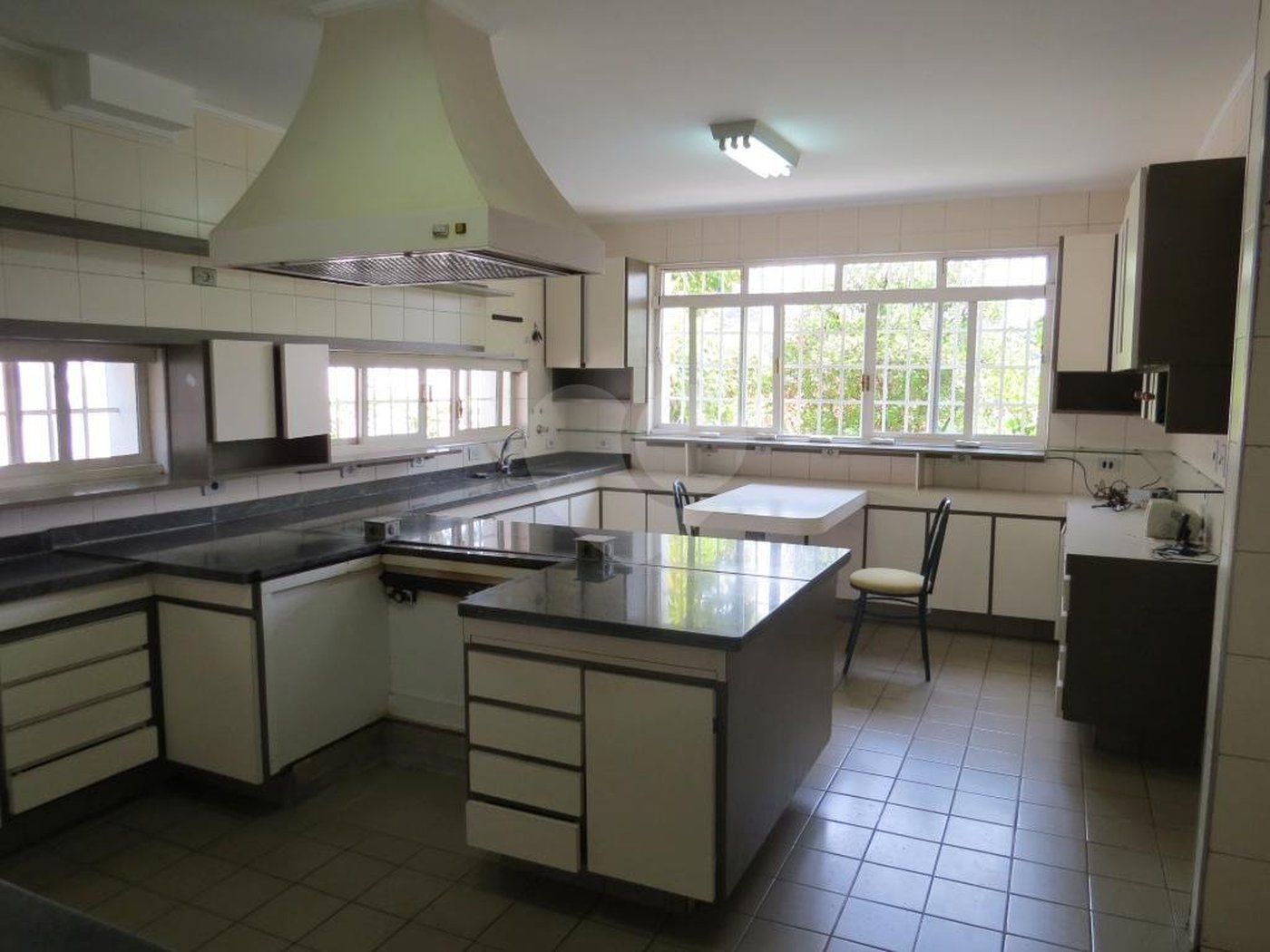 Casa de Vila à venda com 4 suítes em Morumbi, São Paulo, SP