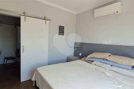Casa à Venda no Golden Park – 4 Quartos, Churrasqueira e Piscina!
