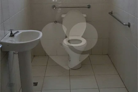 sala comercial_Jardim Bom Principio- Indaiatuba-SP. AU 60m2 valor locacao R$880,00 mais valor iptu.