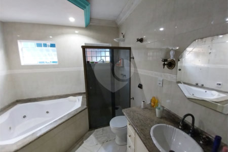 Sobrado à venda com 5 quartos, sendo 1 suíte,  em Terra Nobre, Louveira, SP