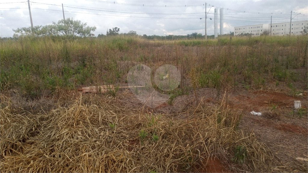 Lote no Jardim do Bosque, aceita financiamento ou aquisição de terreno e construção .